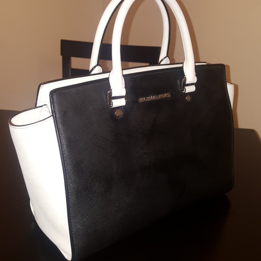 Michael Kors Medium Satchel/Bag